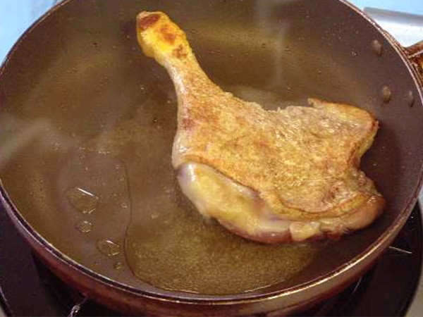 鴨もも肉のロースト
